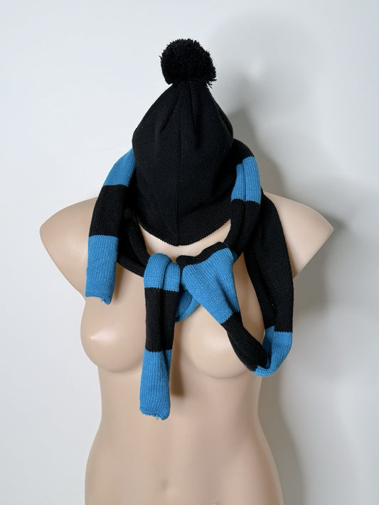 Black and blue Port Power beanie scarf hybrid headwear made of acrylic.